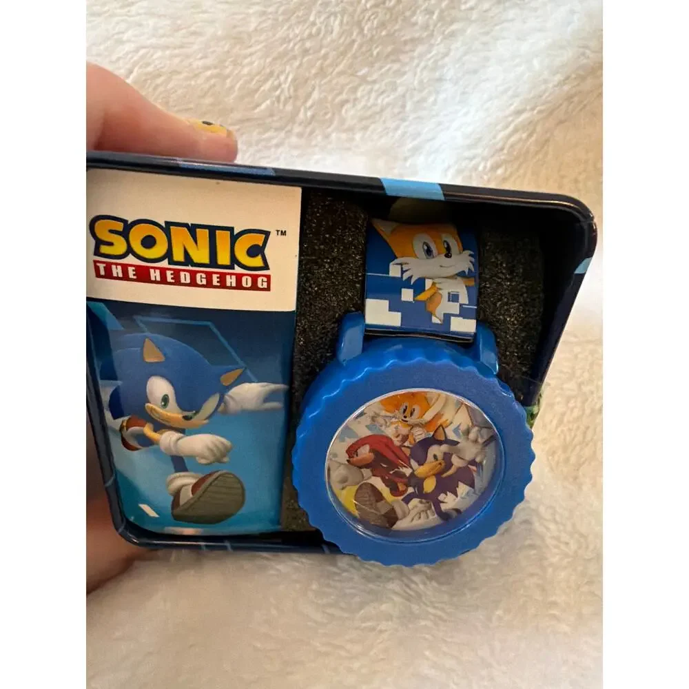 Accutime Sonic The Hedgehog Kids Flashing LCD Digital Watch Blue w/ Tin NEW